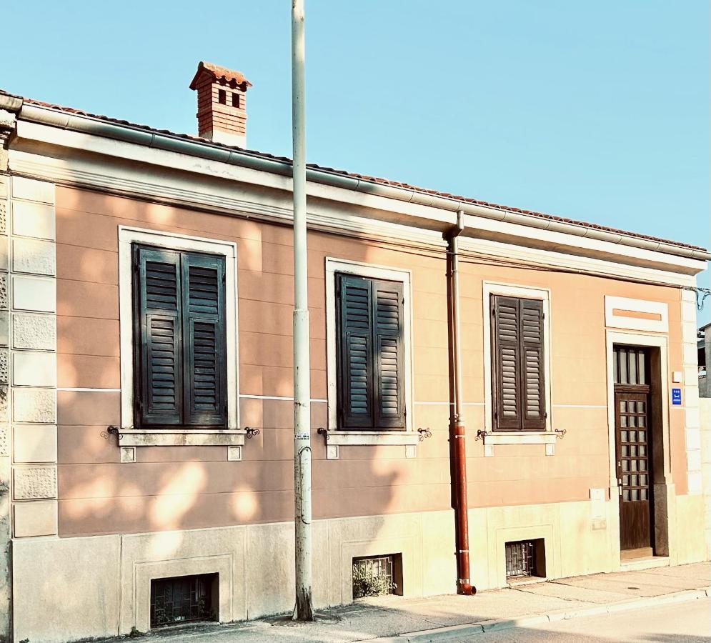 White Imperial Apartment Pula Exterior photo